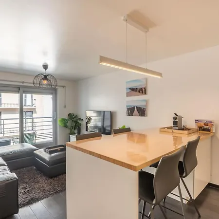 Perfectly Situated 2br Near The Daire