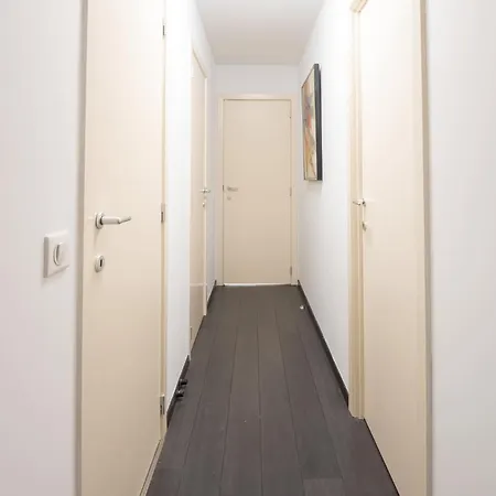 Appartement Perfectly Situated 2br Near The Oostende