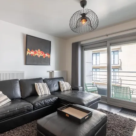 Perfectly Situated 2br Near The Ostend