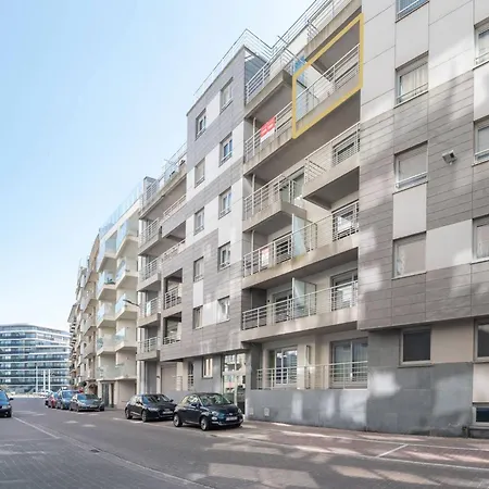 Appartement Perfectly Situated 2br Near The *