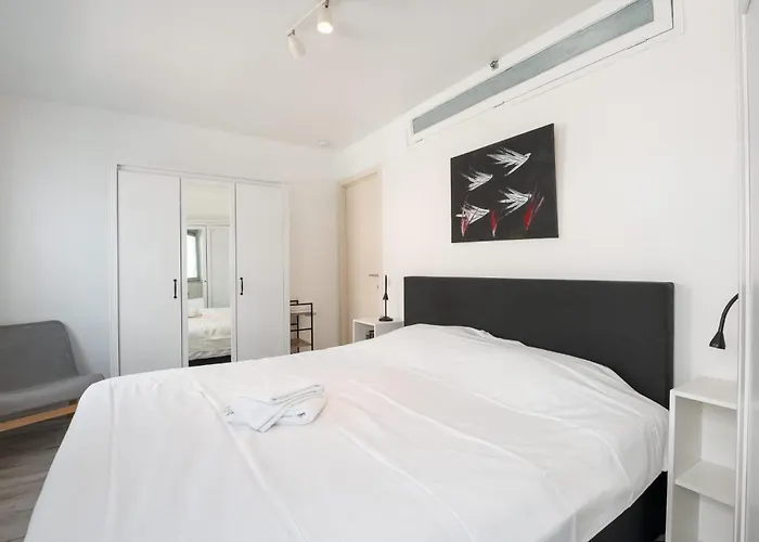 Perfectly Situated 2br Near The Appartamento *