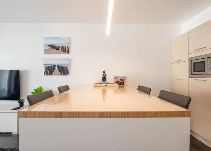 Apartment Perfectly Situated 2br Near The Ostende