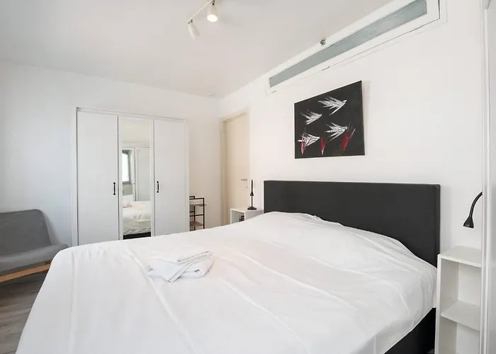 Perfectly Situated 2br Near The *